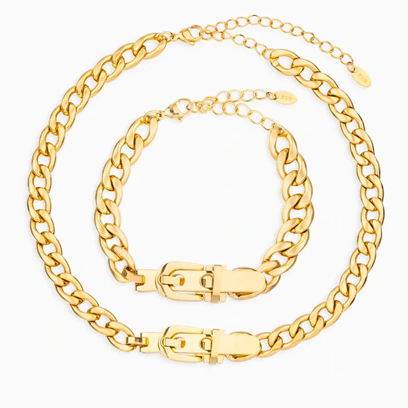 Vioraia Modern Buckle Jewelry Set