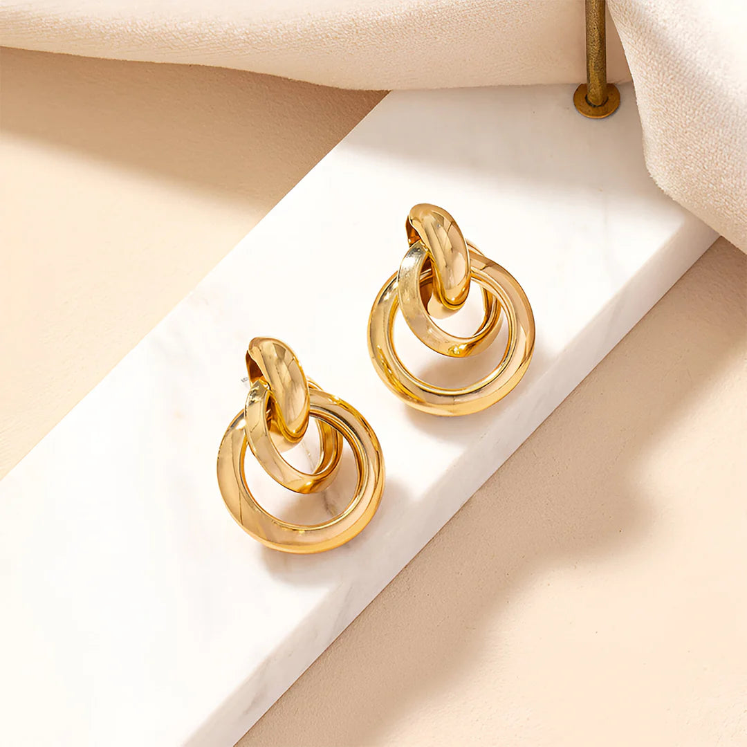 Vioraia Rhea Loop Echo Earrings