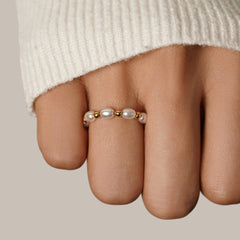 Vioraia Kai Mini Pearl Ring