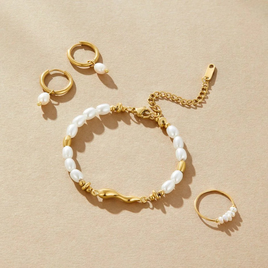 Vioraia Lovina Freshwater Pearl Bracelet