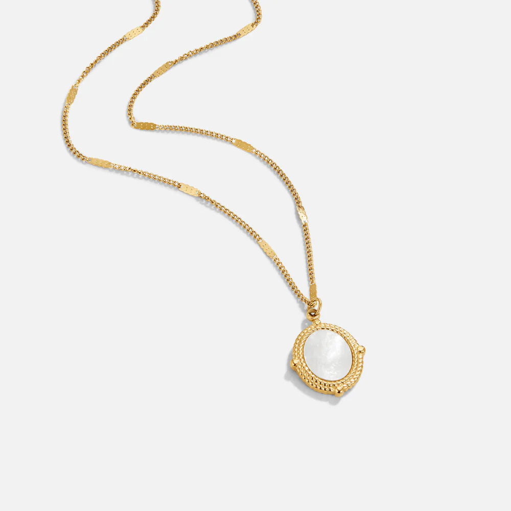 Vioraia Bela Pearl Shell Pendant Necklace