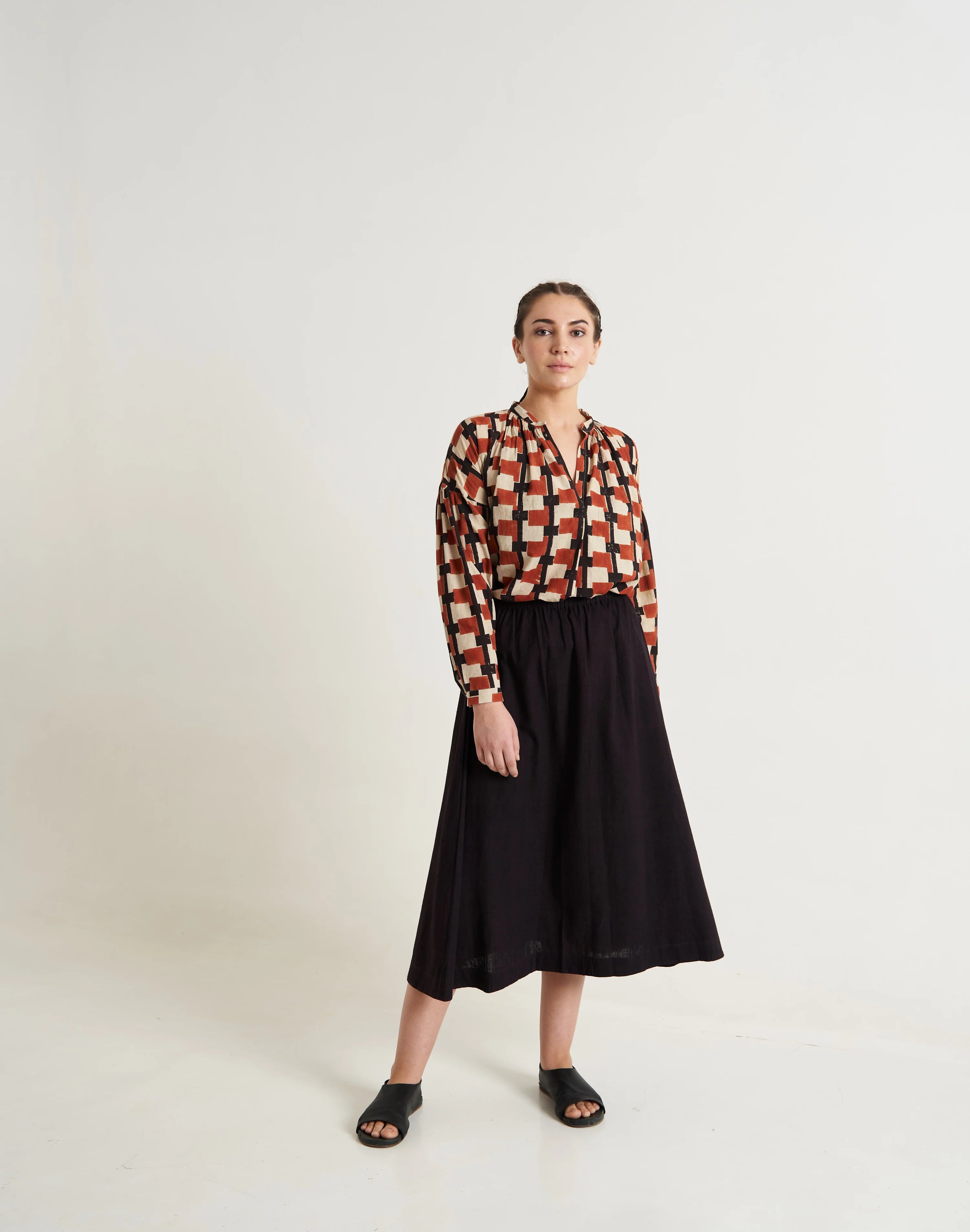 Classic organic black skirt