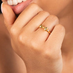 Vioraia Ellie Gold Bow Ring