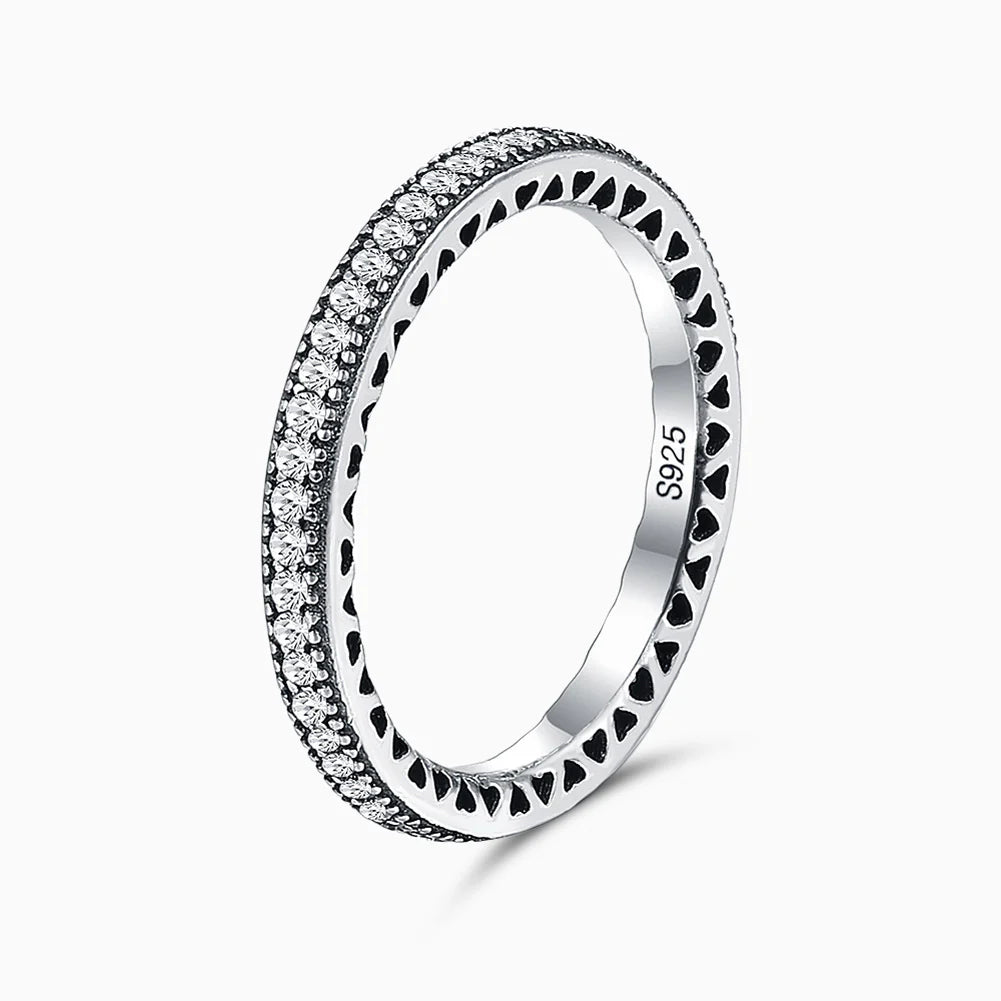 Vioraia Lavish Hearts Ring