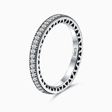 Vioraia Lavish Hearts Ring