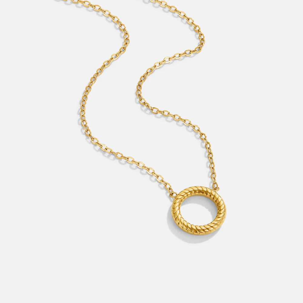 Vioraia Avery Circle Pendant Necklace