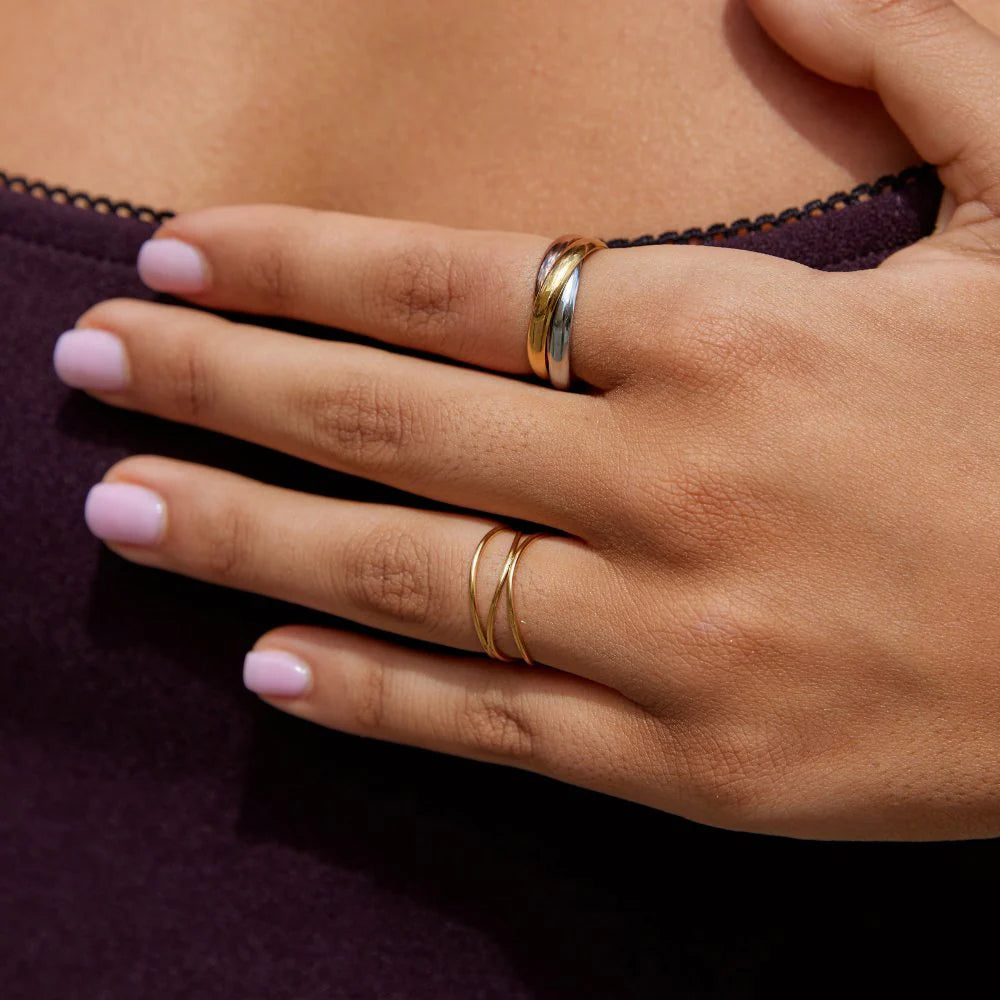 Vioraia Elena Three-Toned Loop Ring