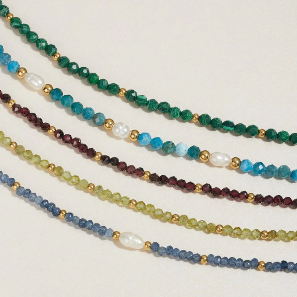 Vioraia Free Emerald Green Beaded Bracelet