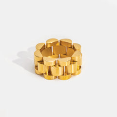 Vioraia Chunky Gold Chain Ring