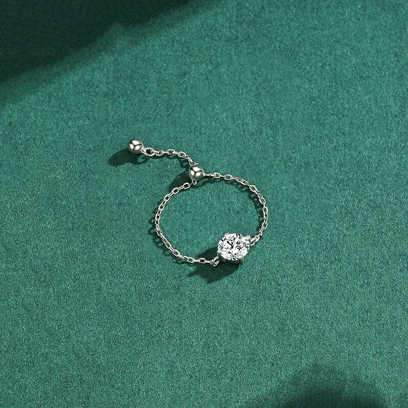 Vioraia Lavish Droplet Chain Ring