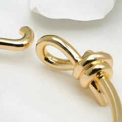 Vioraia Lina Knot Bracelet