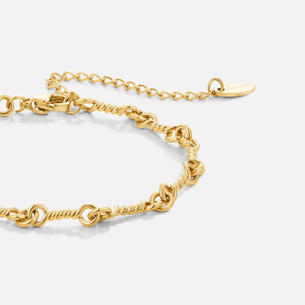 Vioraia Figaro Gold Knot Chain Bracelet