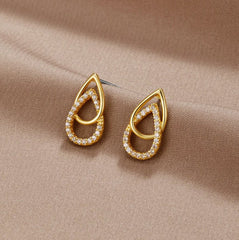 Vioraia Mara Teardrop Link Earrings