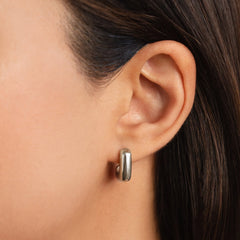 Vioraia Alice Square Hoop Silver Earrings