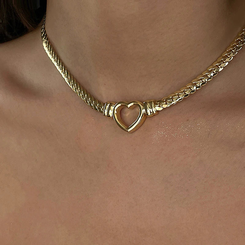 Vioraia Beverly Heart Necklace