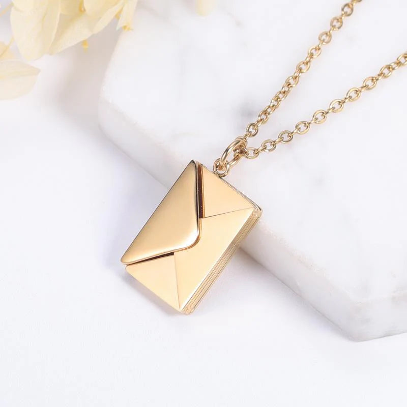 Vioraia Personalized Envelope Locket Necklace