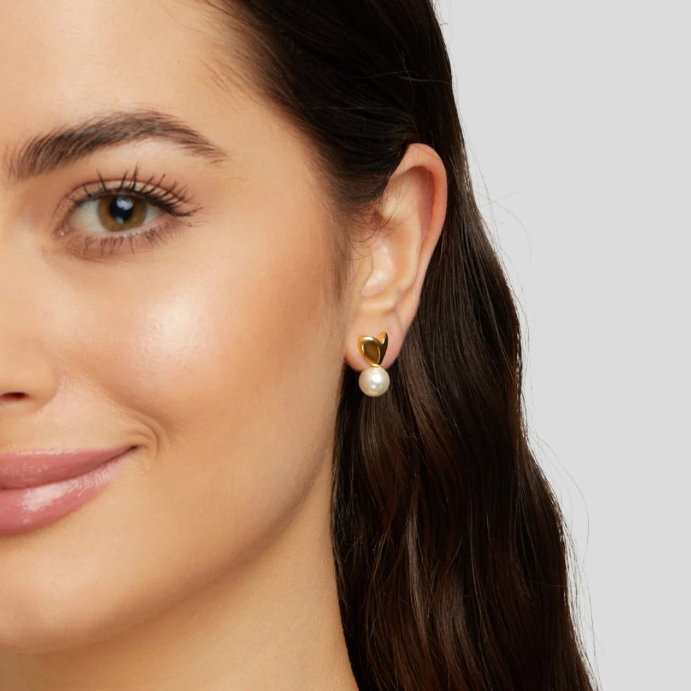 Vioraia Heart & Pearl Earrings