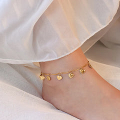 Vioraia Dangling Hearts Anklet