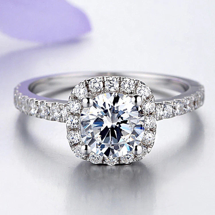 Vioraia Verano Square Halo Ring