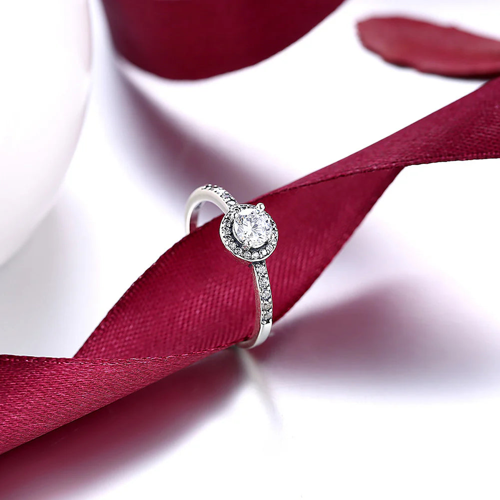 Vioraia Verano Halo Ring