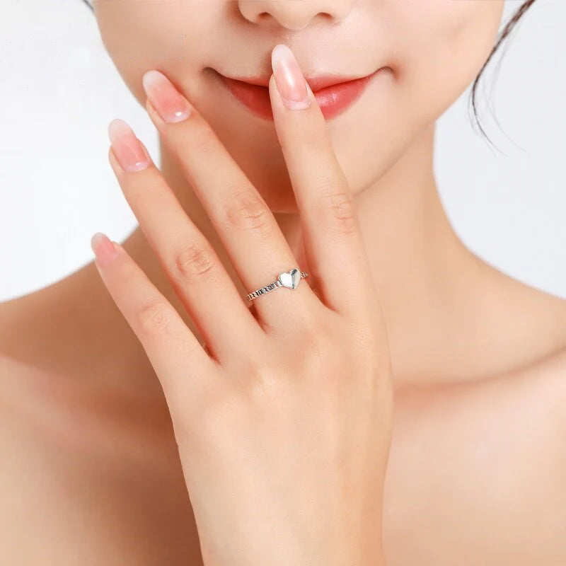 Vioraia Pristine Love Ring