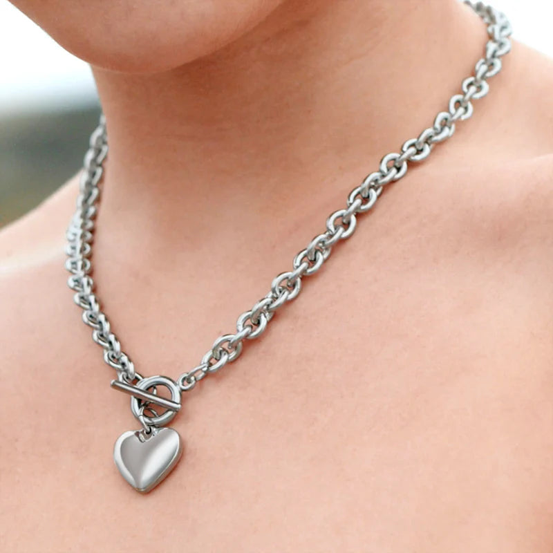 Vioraia Lustrous Heart Jewelry Set