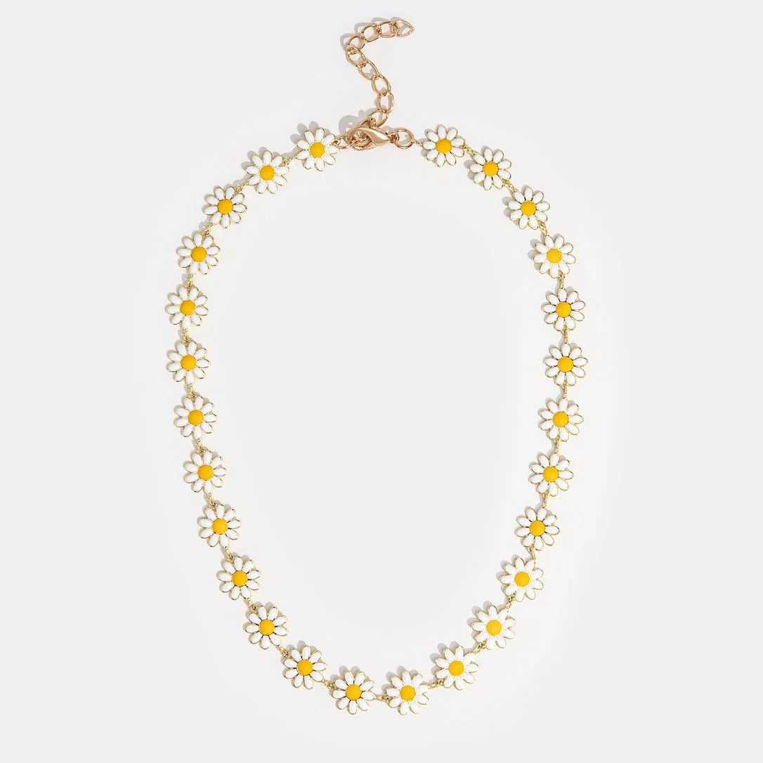 Vioraia White Daisy Flower Necklace