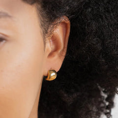 Vioraia Mika Geometric Curve Earrings