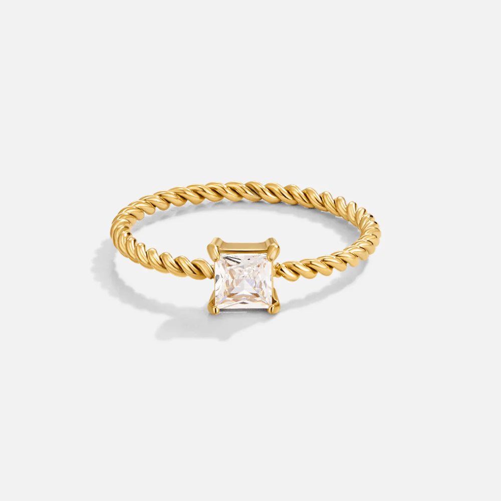 Vioraia Sofia Crystal Twisted Ring